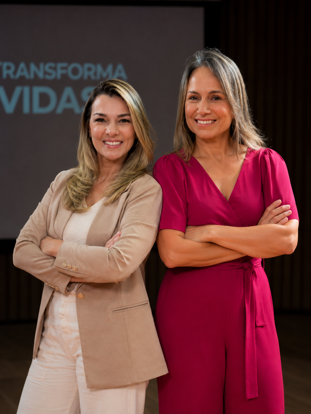Sirlange Manga e Faby Leite no palco do evento